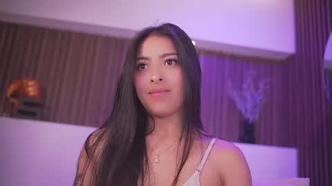Snapshot of camila_dupont chatting on 06.25.26 Camila online show from 06.25.26