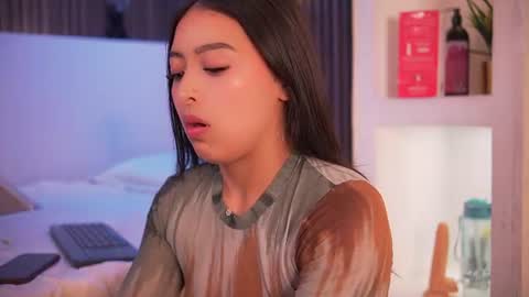 Snapshot of camila_dupont chatting on 07.18.26 Camila online show from 07.18.26