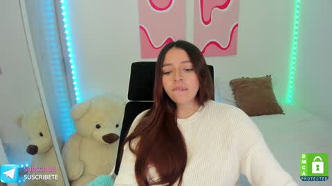 Snapshot of camila_ec2 chatting on 01.30.25 C A M I online show from 01.30.25