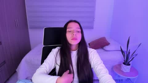  C A M I  online show from 02.25.26