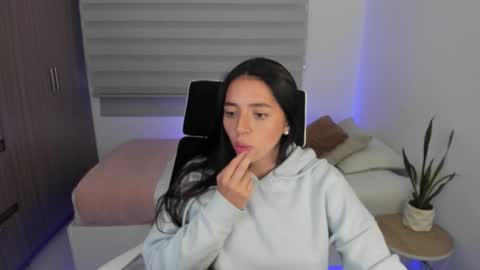  C A M I  online show from 03.11.26