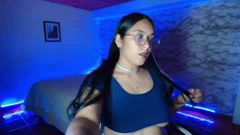Snapshot of camila_iroose chatting on 05.04.26 Camila Roose online show from 05.04.26