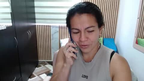 Camila Vargas online show from 05.04.26