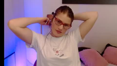 Snapshot of camila_ventura chatting on 06.15.26 Camila ventura online show from 06.15.26