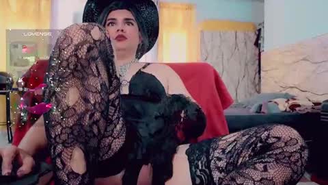 Snapshot of camilacarrington chatting on 09.29.25 camila online show from 09.29.25