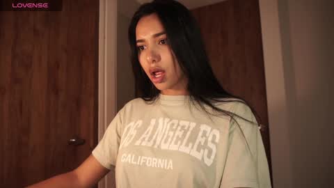 Camila online show from 03.12.25