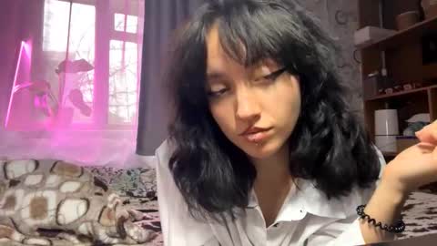 Snapshot of camilaligons chatting on 11.29.25 Reily online show from 11.29.25