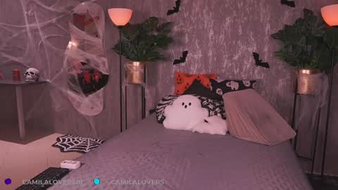 Snapshot of camilalovers01 chatting on 10.19.25    online show from 10.19.25