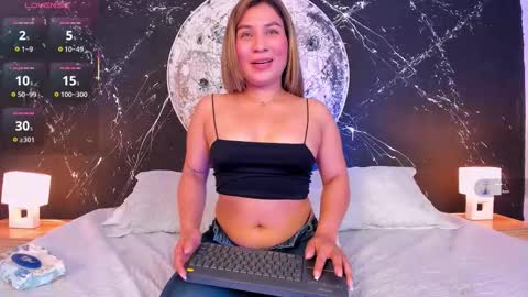 Snapshot of camilapreston_ chatting on 10.24.25 camila preston online show from 10.24.25