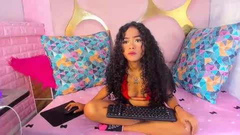 camilaqueenh online show from 10.17.25