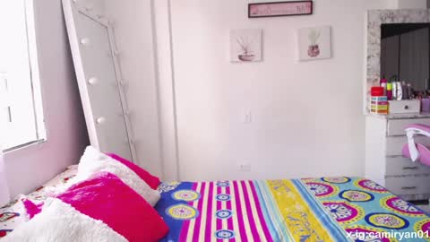 X IGcamiryan01 online show from 01.09.25