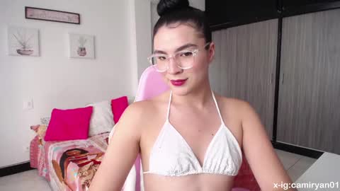 X IGcamiryan01 online show from 02.12.25