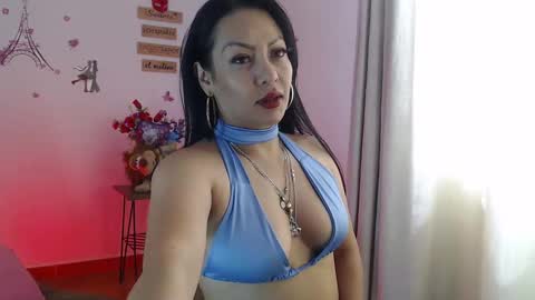 Snapshot of camilateylor chatting on 02.07.25 Camila Teylor online show from 02.07.25