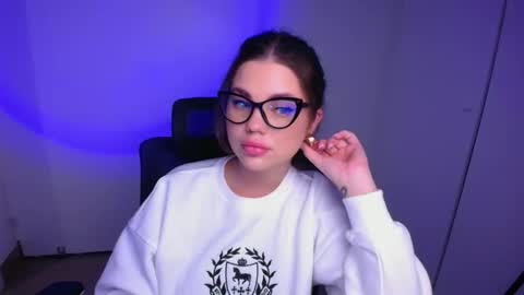 Snapshot of camilla_xo_ chatting on 11.27.25 Camilla online show from 11.27.25