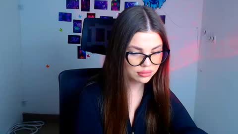 Snapshot of camilla_xo_ chatting on 11.28.25 Camilla online show from 11.28.25