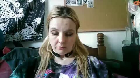 Snapshot of camille_deville chatting on 12.02.24 Camille Deville online show from 12.02.24