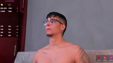 Snapshot of camilo_ospina_ chatting on 01.16.25 INDEPENDENT MODEL online show from 01.16.25