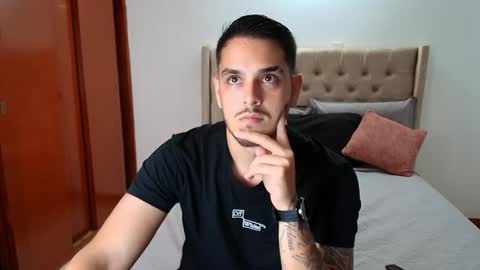 Snapshot of camilo_rosee chatting on 02.11.25 Camilo online show from 02.11.25