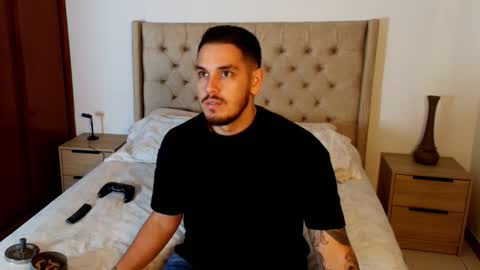 Snapshot of camilo_rosee chatting on 12.03.25 Camilo online show from 12.03.25