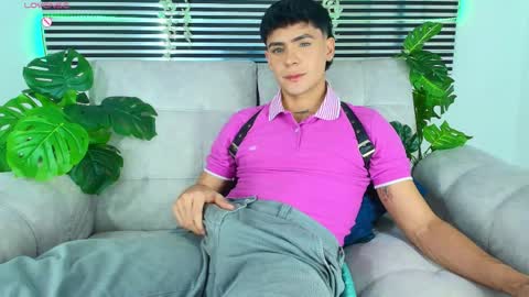 Snapshot of camilo_xcam chatting on 04.25.26 CAMILO online show from 04.25.26