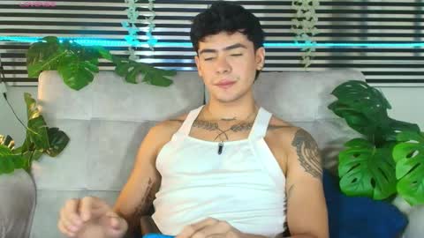 Snapshot of camilo_xcam chatting on 05.18.26 CAMILO online show from 05.18.26