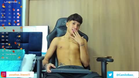 Snapshot of camilobass_ chatting on 02.11.25 Camilo Bass online show from 02.11.25