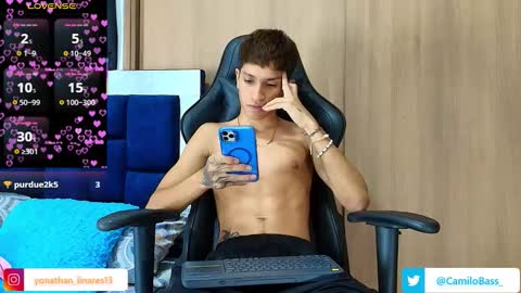 Snapshot of camilobass_ chatting on 11.13.25 Camilo Bass online show from 11.13.25