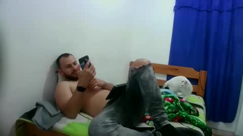 Snapshot of camiloex chatting on 12.07.24 Camilo online show from 12.07.24