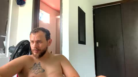 Snapshot of camiloex chatting on 02.03.25 Camilo online show from 02.03.25