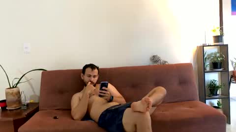 Snapshot of camiloex chatting on 02.04.25 Camilo online show from 02.04.25