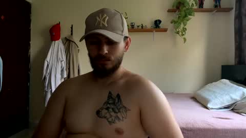 Snapshot of camiloex chatting on 02.07.25 Camilo online show from 02.07.25