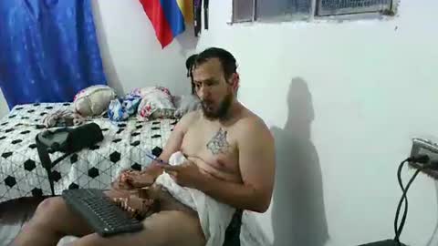 Snapshot of camiloex chatting on 02.20.25 Camilo online show from 02.20.25