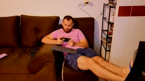 Snapshot of camiloex chatting on 10.03.25 Camilo online show from 10.03.25