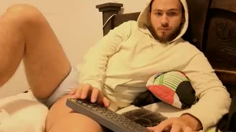 Snapshot of camiloex chatting on 10.27.25 Camilo online show from 10.27.25