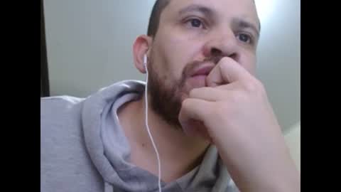 Snapshot of camiloking17 chatting on 01.25.25 camilo online show from 01.25.25