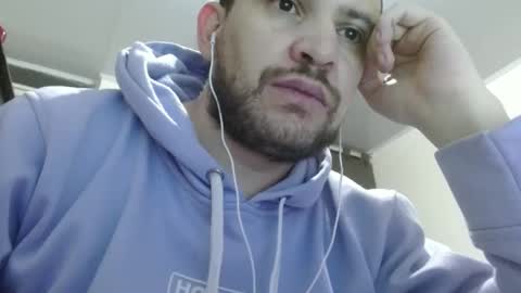 Snapshot of camiloking17 chatting on 02.03.25 camilo online show from 02.03.25