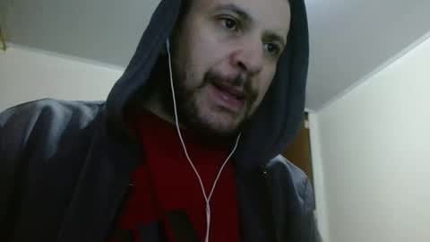 Snapshot of camiloking17 chatting on 02.08.25 camilo online show from 02.08.25