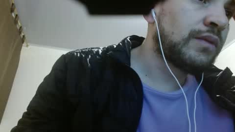 Snapshot of camiloking17 chatting on 02.23.25 camilo online show from 02.23.25