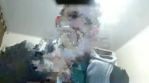 Snapshot of camiloking17 chatting on 02.24.25 camilo online show from 02.24.25