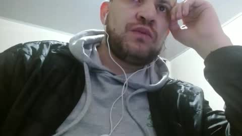 Snapshot of camiloking17 chatting on 09.15.25 camilo online show from 09.15.25