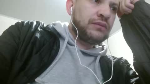 Snapshot of camiloking17 chatting on 09.17.25 camilo online show from 09.17.25