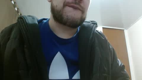 Snapshot of camiloking17 chatting on 10.01.25 camilo online show from 10.01.25