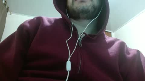 Snapshot of camiloking17 chatting on 10.16.25 camilo online show from 10.16.25