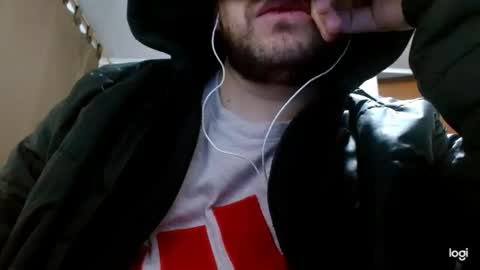 Snapshot of camiloking17 chatting on 10.25.25 camilo online show from 10.25.25