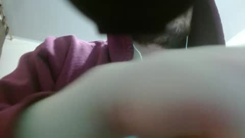 Snapshot of camiloking17 chatting on 12.20.25 camilo online show from 12.20.25