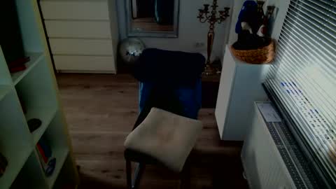 Snapshot of camunication chatting on 09.12.25 camunication online show from 09.12.25