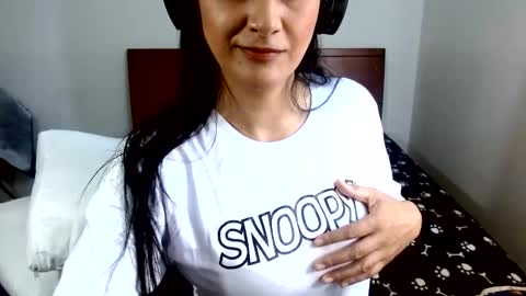 Snapshot of canddysexxx_ chatting on 03.16.26 Carolina online show from 03.16.26