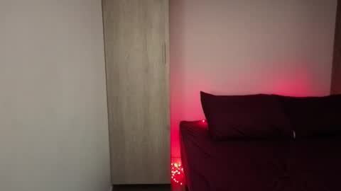 Snapshot of candela___ chatting on 11.06.25 Cancela online show from 11.06.25