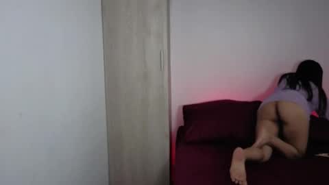 Snapshot of candela___ chatting on 12.17.25 Cancela online show from 12.17.25