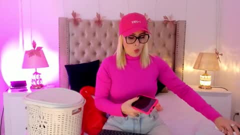 Candie  online show from 02.17.26